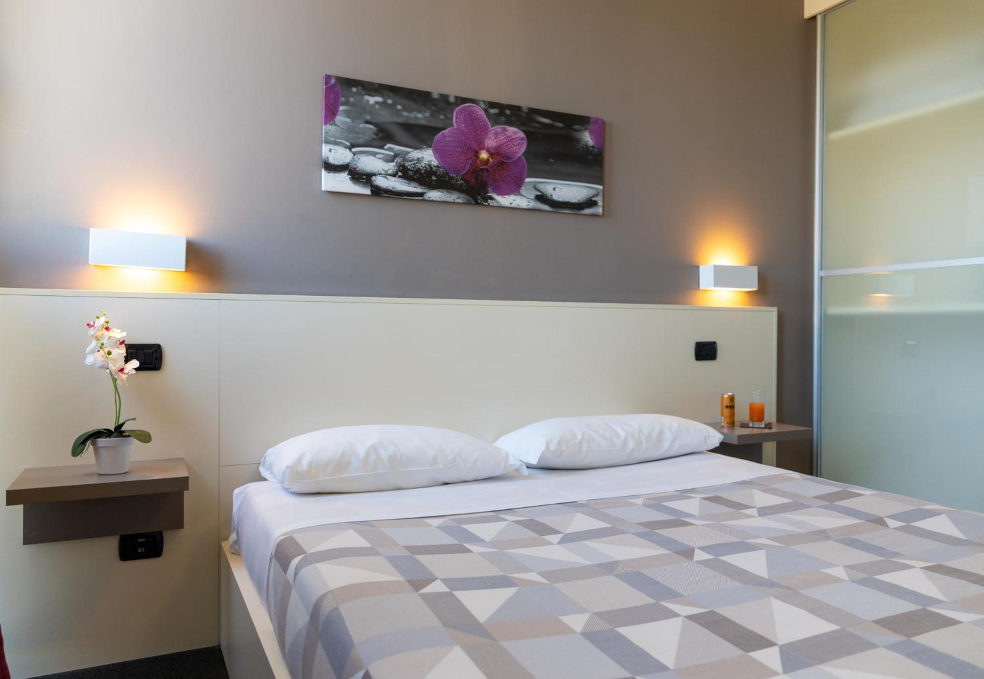 Hotel Giallo Noceto Exterior photo
